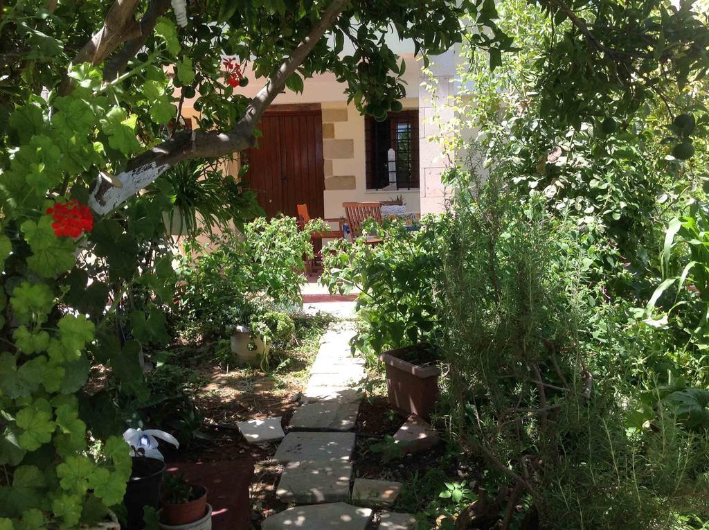 The Garden Villas Maleme  Exterior photo