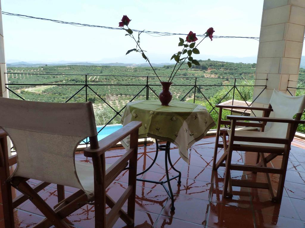 The Garden Villas Maleme  Room photo